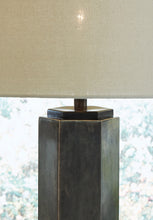 Load image into Gallery viewer, Dirkton Metal Table Lamp (1/CN)
