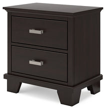 Load image into Gallery viewer, Covetown Twin Panel Bed with Dresser and 2 Nightstands
