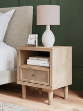 Load image into Gallery viewer, Cielden King Panel Headboard with Dresser and 2 Nightstands
